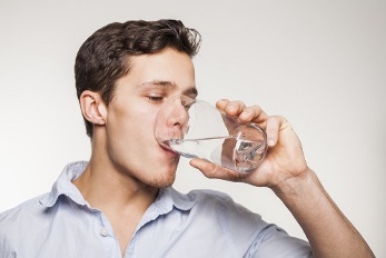 инструкция запивать капсулы стаканом воды